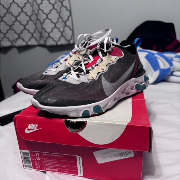 Nike React Element 87 Sneakers - Black and White - Picture 1 of 4
